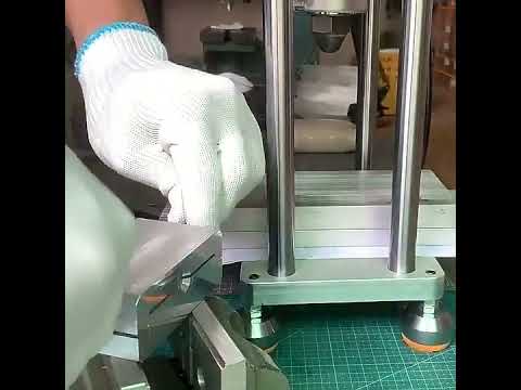 Desktop Vertical Plastic Injection Molding Machine   50g, USB Plug Molding